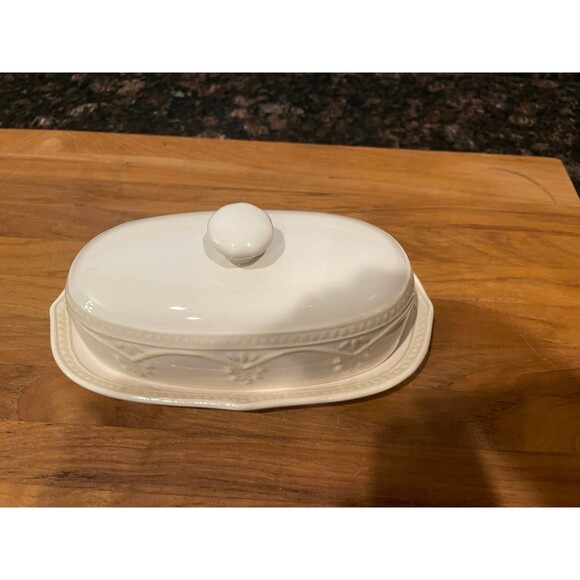Pioneer Woman Farmhouse Lace Linen butter dish - Picture 4 of 6